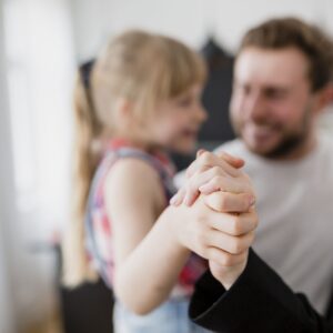 Cómo comunicar el diagnóstico a tu hijo/a con autismo: Un momento para la familia