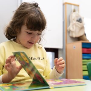 Niñas y adolescentes autistas en el contexto educativo: detección, necesidades y apoyos